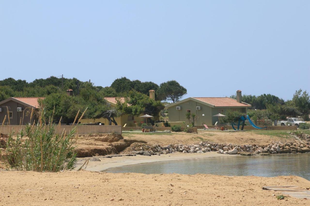 Minies Beach Villas Minia エクステリア 写真